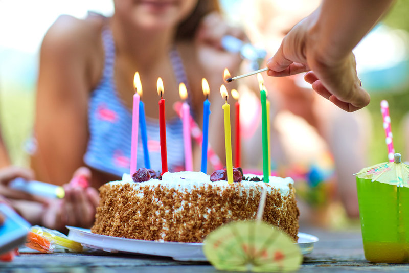 HOE JE IEDER VERJAARDAGSFEESTJE KUNT OVERLEVEN